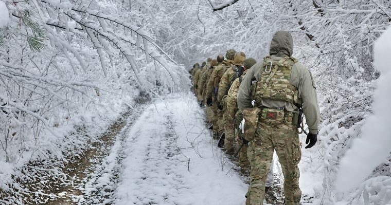 Duro invierno Rusia busca congelar a Ucrania para doblegarla pero Zelenski cuenta con la ayuda de la comunidad internacional para evitarlo Foto: Dpa.