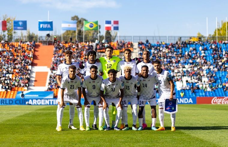 Dominicana disputa por primera vez el Mundial. Foto: @sedofutbol