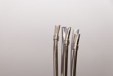 Un ingrediente de casa puede ser el aliado perfecto para dejar la bombilla del mate impecable. Foto: Shutterstock