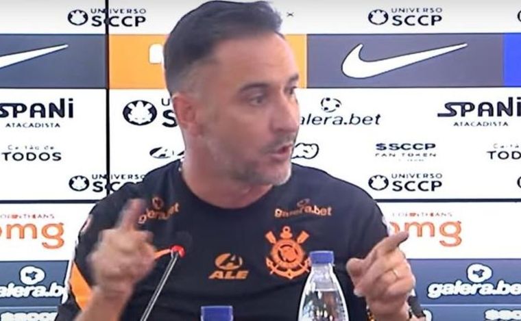 Pereira se quejó de las posibles bajas que tendrá Corinthians para enfrentar a Boca.