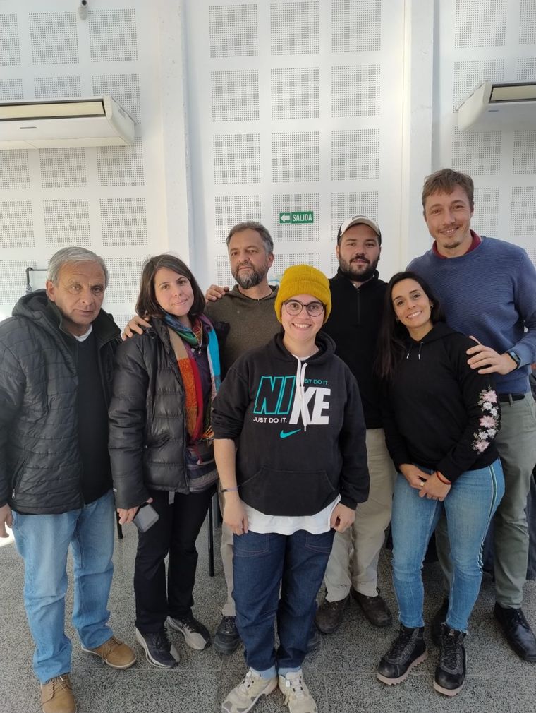 Forman parte del proyecto: Daniela Rodríguez, Laura Torres, Agustina Di Giuseppe, Mariano Tagua, Diego Zeverini, Jerónimo Sosa, Pablo Moreno, Camila Maccio, Cris Navas y Rocío Fleitas, junto a Francisco Dell Agnola, Nadia Salattino y Renata Salattino, integrantes de la Municipalidad de la Ciudad de Mendoza. Aquí, sólo algunos de ellos y ellas. Forman parte del proyecto: Daniela Rodríguez, Laura Torres, Agustina Di Giuseppe, Mariano Tagua, Diego Zeverini, Jerónimo Sosa, Pablo Moreno, Camila Maccio, Cris Navas y Rocío Fleitas, junto a Francisco Dell Agnola, Nadia Salattino y Renata Salattino, integrantes de la Municipalidad de la Ciudad de Mendoza. Aquí, sólo algunos de ellos y ellas.