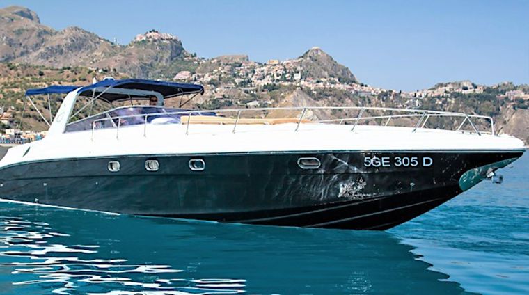 Lancha Exception 46. Foto: https://www.sicilyspot.com