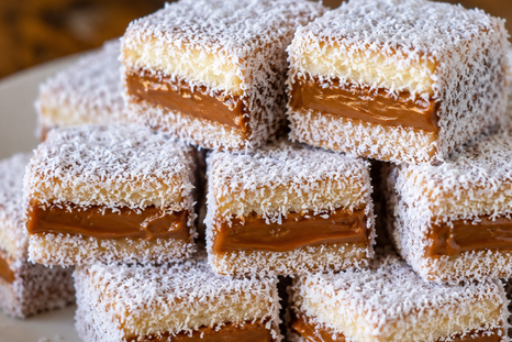 Para sorprender a todos con esta receta estos cuadrados de coco y dulce de leche son un diez Para sorprender a todos con esta receta estos cuadrados de coco y dulce de leche son un diez