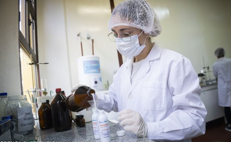 La encontró fallas en un suero salino utilizado en tratamientos médicos.