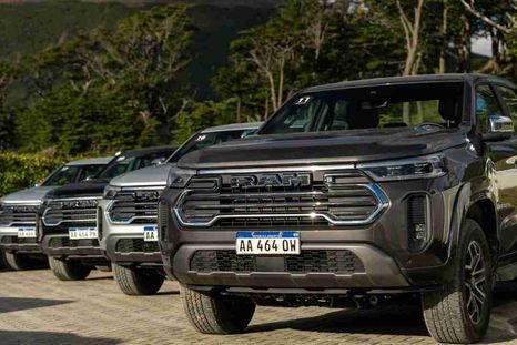 RAM Dakota RAM Dakota