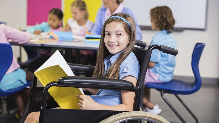 Una maestra sola, sin formación especializada, no puede atender todas las diversidades del aula.