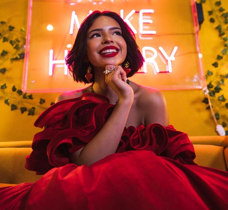 El perfume de Ángela Aguilar se consigue en La Gran Manzana, de Nueva York. Foto: People en Español - peopleenespanol.com