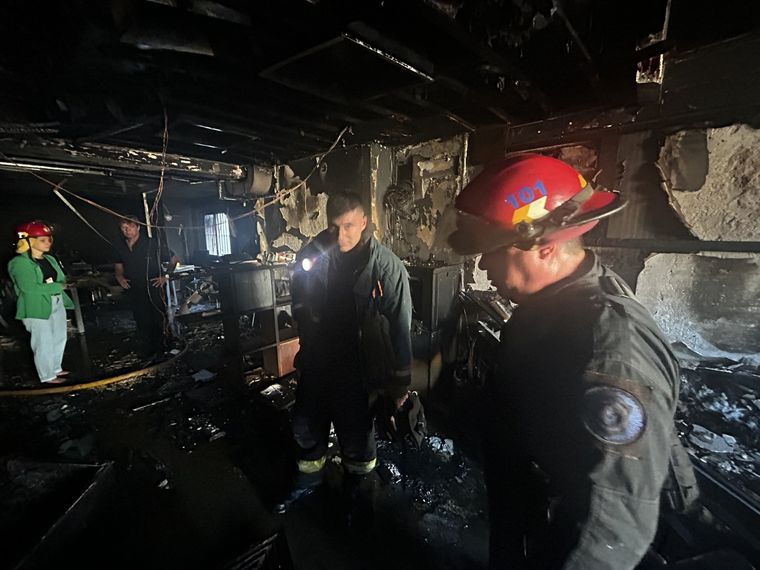Bomberos de la Ciudad en el lugar afectado Foto: Cristian Alarcón/Redes