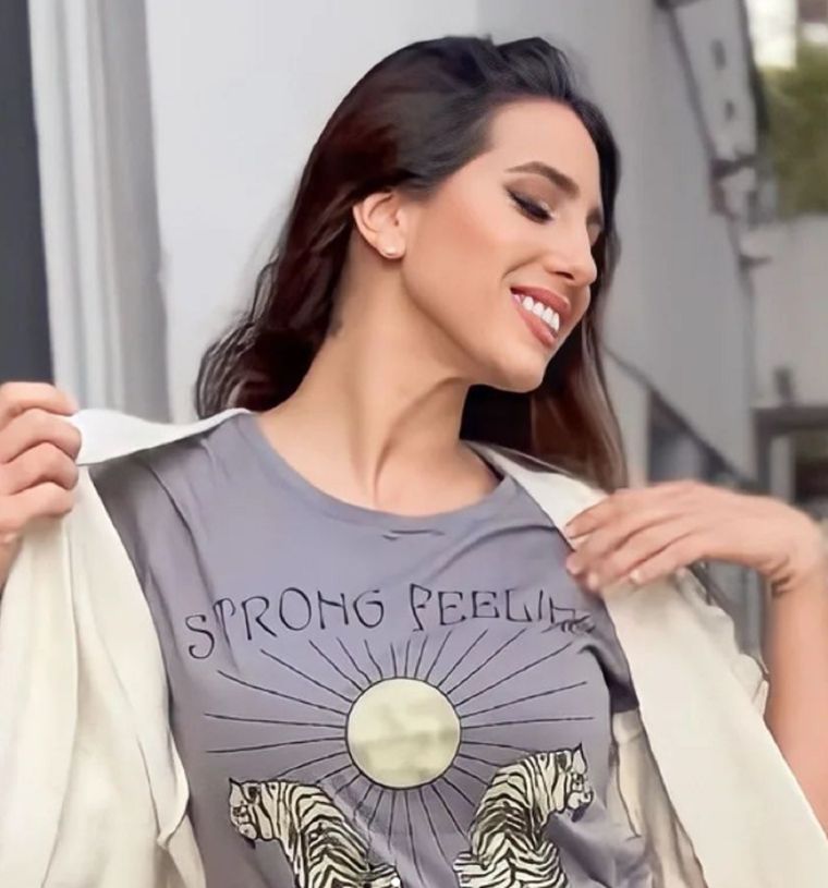 Cinthia Fernández Cinthia Fernández cautiva en las redes sociales Foto: Instagram