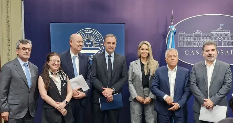 La última reunión del Consejo de Mayo, sin la CGT