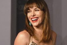 Milla Jovovich y la historia de un matrimonio fugaz que canceló su madre (MICHAEL STEWART)