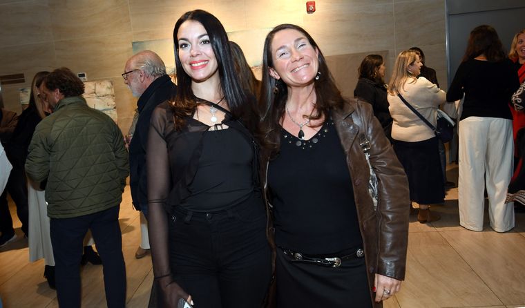 Analia Rivero y Carolina Poletti. Analia Rivero y Carolina Poletti.