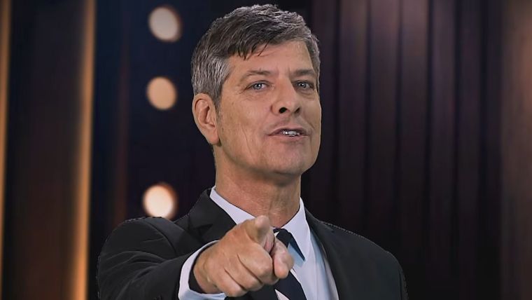 El periodista se encuentra conduciendo la segunda temporada de Otro día perdido por Eltrece. El periodista se encuentra conduciendo la segunda temporada de Otro día perdido por Eltrece.