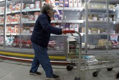 La crisis económica se ve en el fuerte aumento de precios de los alimentos y otros bienes. Foto: ALF PONCE MERCADO / MDZ