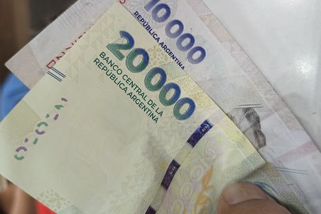 El Banco Nación triplicó el monto de extracción y permite sacar $500.000 Foto: Walter Moreno/Mdz con Moto G 24