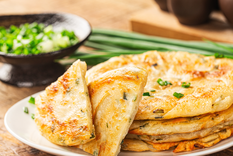 Receta fácil de panqueques de cebolla de verdeo