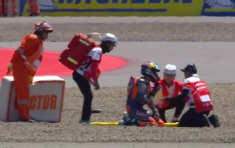 Valentín Perrone protagonizó un impactante accidente en el Gran Premio de Indonesia de Moto3.