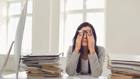 El burnout genera sufrimiento y deterioro de la salud y los vínculos. El burnout genera sufrimiento y deterioro de la salud y los vínculos.