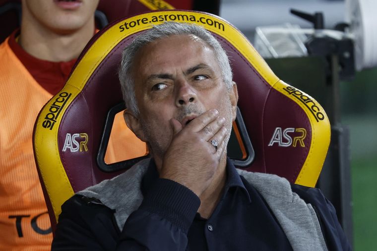 Mourinho fue despedido de la Roma. Foto: Archivo