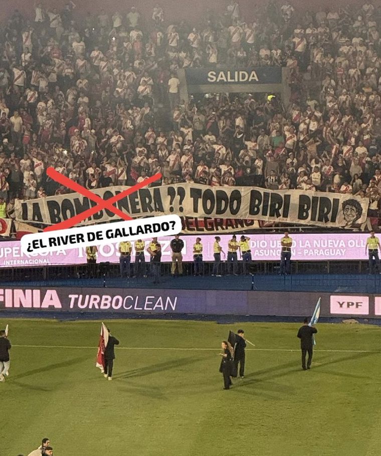 Los hinchas de River hicieron una bandera dedicada al biri biri de Gorosito. Foto: Redes