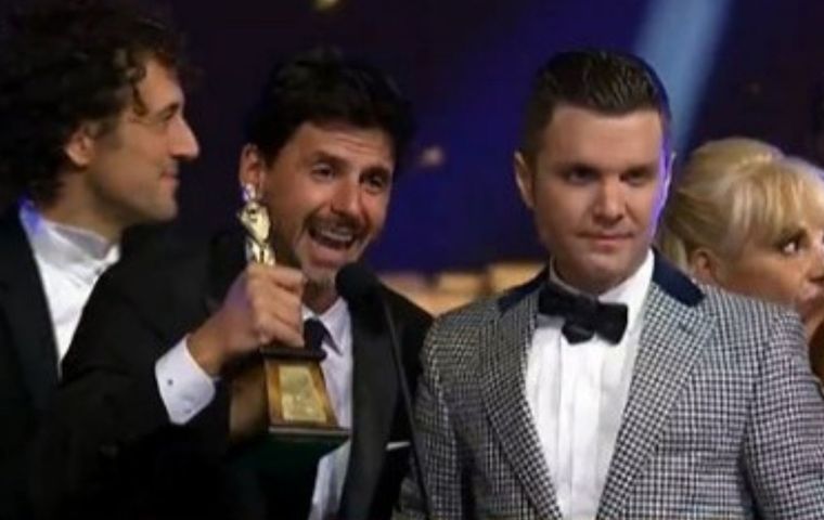 Santiago del Moro El reality de cocina se llevó el premio más importante de la noche.