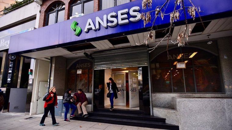 Anses entregará un bono extra a millones de beneficiarios durante octubre Foto: Anses
