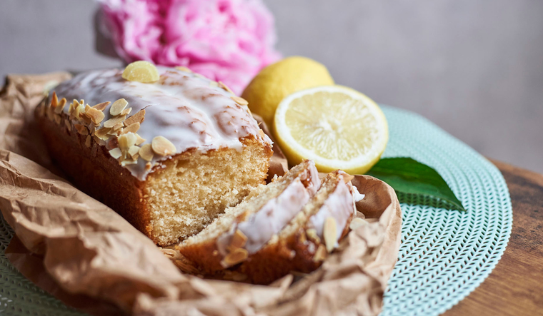 La receta de budín de limón y amapola es popular en la repostería europea por su frescura. La receta de budín de limón y amapola es popular en la repostería europea por su frescura.