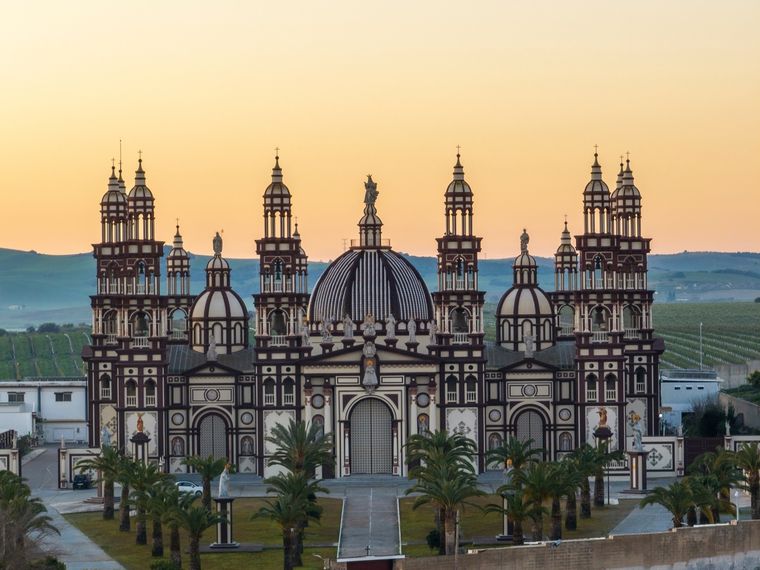 La catedral amurallada donde reside la santa sede de la Iglesia Palmariana Foto: Shutterstock