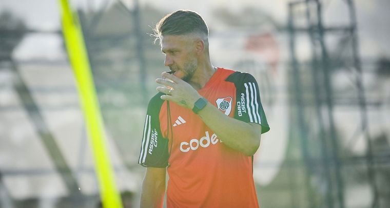 Demichelis analiza y trabaja pensando en Independiente Rivadavia Foto: @RiverPlate