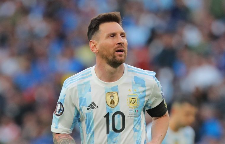 En Qatar, esperan ansiosos a Messi y la Selección Argentina.