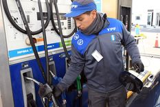 Las petroleras aplicaron un aumento en torno al 4,5%. Foto: ALF PONCE MERCADO / MDZ