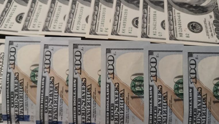 Estos cambios en los billetes es para aumentar la seguridad y terminar con la falsificación Foto: Walter Moreno/MDZ con Moto G24