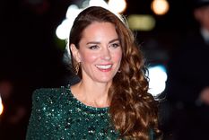 Kate Middleton Foto: Hello magazine - https://www.hellomagazine.com/imagenes/royalty/20220111130469/kate-middleton-birthday-photos-royal-fans-notice-subtle-detail/0-635-799/kate-middleton-birthday-photos-detail-t.jpg
