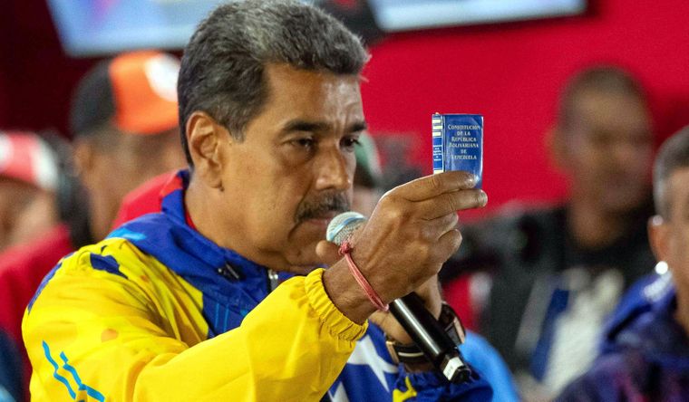 Maduro festeja y recibe el apoyo de algunos países. Foto: EFE