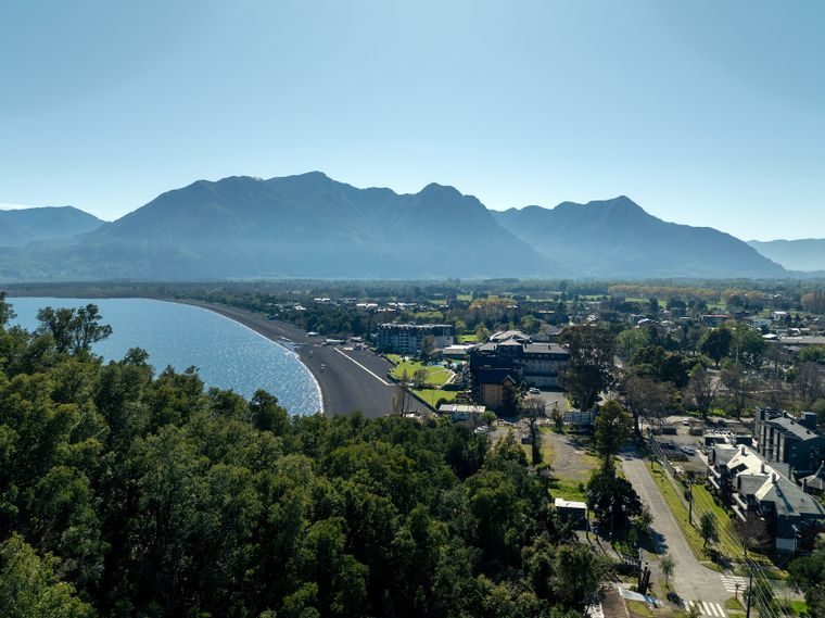 El Paso Mamuil Malal, en plena cordillera de los Andes, conecta Neuquén con la región de La Araucanía en Chile y es uno de los cruces más pintorescos de la Patagonia. &nbsp;