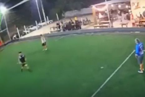 El tiroteo al lado de una cancha de futbol causó conmoción en Rafael Castillo, La Matanza. El tiroteo al lado de una cancha de futbol causó conmoción en Rafael Castillo, La Matanza.