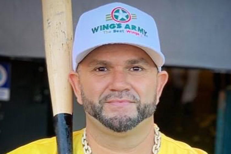 Este es el exitoso cantante llamador Roberto Jr.