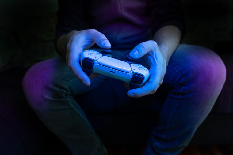 PlayStation Plus sorprende con más de 40 juegos gratuitos.