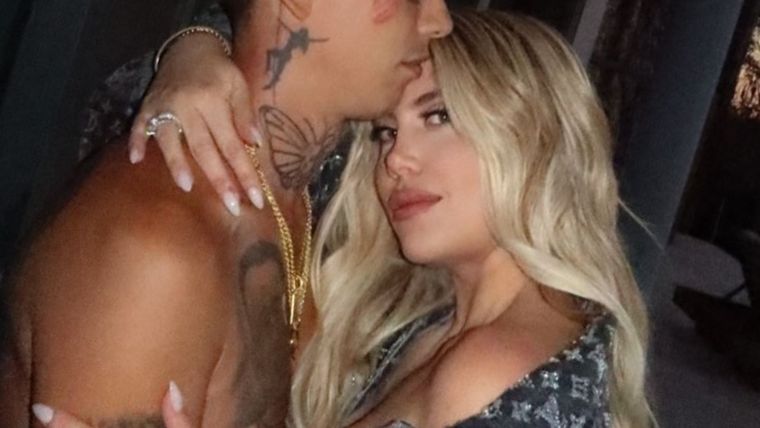 Wanda Nara confirmó su romance en Instagram. 