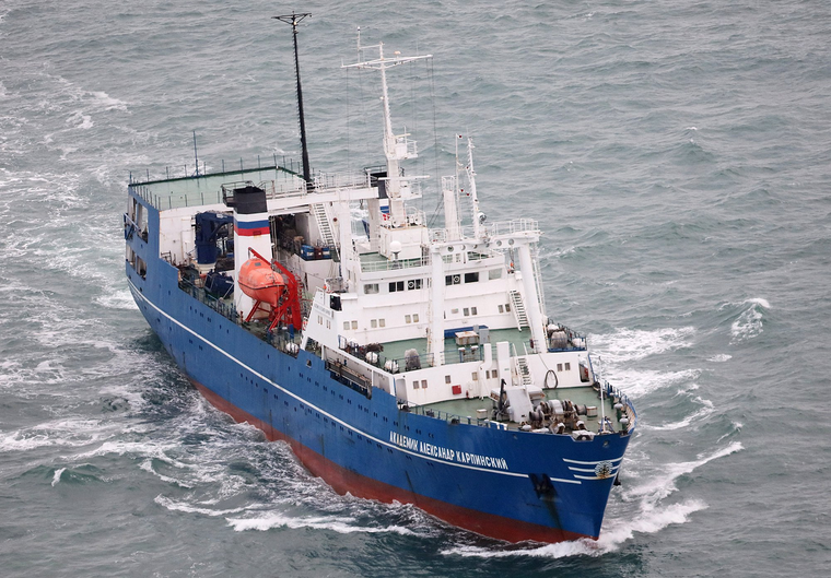 El barco Akademic Karpinsky fue el que realizó la exploración Foto: @steffanwatkins