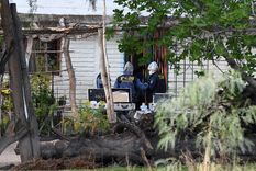 Policía Científica trabajando en la casa de la familia Farías Foto: ALF PONCE MERCADO / MDZ