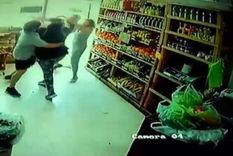 video: un hombre agredio brutalmente a una verdulera en mar del plata