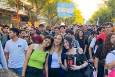 Anabel Fernández Sagasti en la marcha de este martes Foto: X @anabelfsagasti Anabel Fernández Sagasti en la marcha de este martes Foto: X @anabelfsagasti