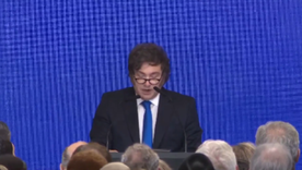 Javier Milei en el Teatro Colón por el aniversario de la DAIA. Javier Milei en el Teatro Colón por el aniversario de la DAIA.