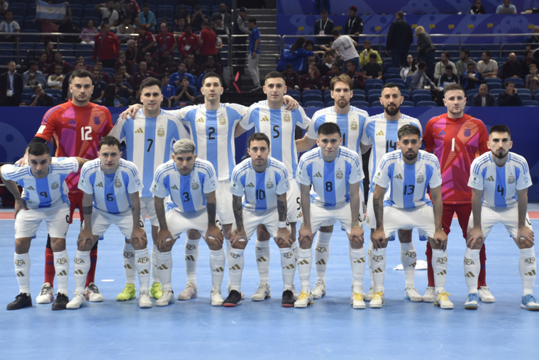 Argentina derrotó a Croacia por los octavos de final del Mundial de futsal. Foto: AFA Selección