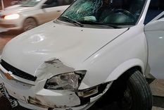 Así quedó el Chevrolet Corsa tras el accidente en el Acceso Sur.&nbsp;