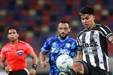 Central Córdoba igualó sin goles ante Cerro Largo por el repechaje de la Copa Sudamericana. Central Córdoba igualó sin goles ante Cerro Largo por el repechaje de la Copa Sudamericana.