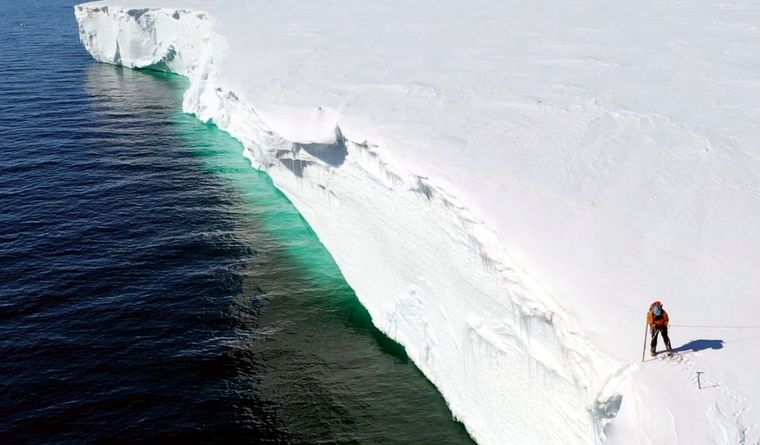 En la Antártida las mareas oceánicas pueden influir directamente en el desprendimiento de grandes icebergs. Foto DPA En la Antártida las mareas oceánicas pueden influir directamente en el desprendimiento de grandes icebergs. Foto DPA