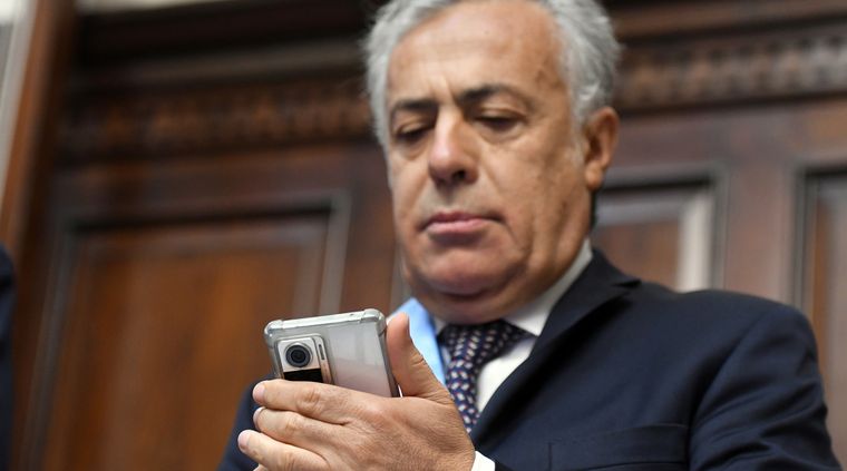 El Gobernador Alfredo Cornejo postula una alianza con LLA. Foto: ALF PONCE MERCADO / MDZ