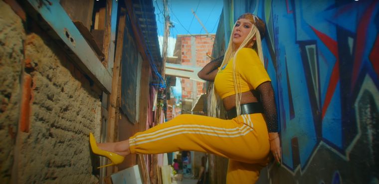 O BICHO VAI PEGAR, el tema de verano de Wanda Nara O BICHO VAI PEGAR, el tema de verano de Wanda Nara